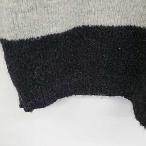 VICI Striped Longline Sweater Soft Knit Pullover Gray Black Beige Cozy Size L - Picture 7 of 16